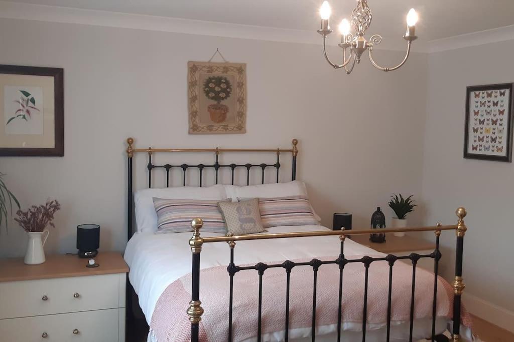 Pinewood Cotage - Country Walks And Relaxation Villa Blairgowrie and Rattray Eksteriør billede